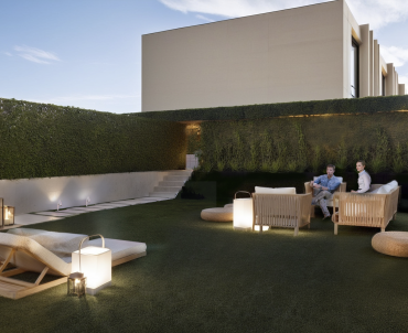 La arquitectura del bienestar familiar: Jardines y fusión interior-exterior